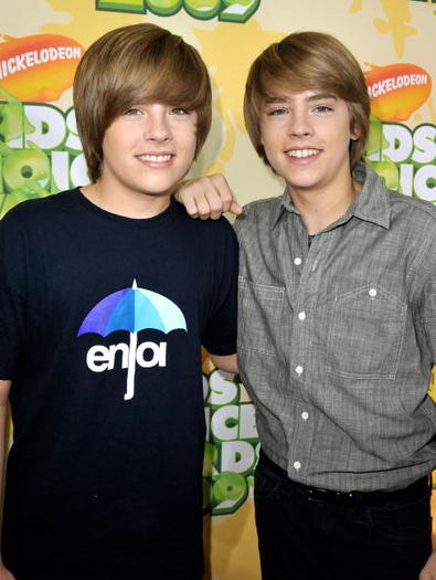 PicImg_Nickelodeons_2009_Kids_7b34 - Zack si Cody ce viata minunata