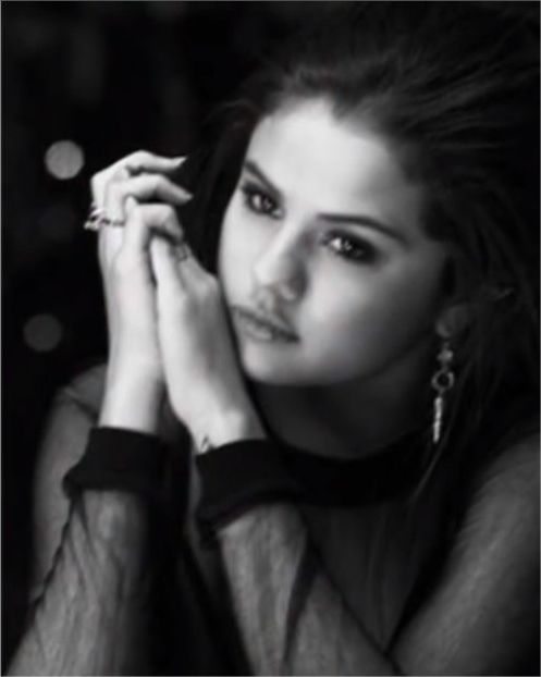  - 01aa Selena - 01