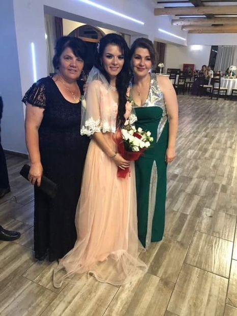 EC34EEB5-9F20-4397-807B-7BB9C4C30A64 - Eu cu familia