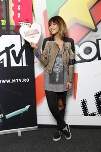 sore-prezinta-media-music-awards-2014-alaturi-de-adrian-sina-gala-are-lor-pe-18-septembrie-la-sibiu_ - c Sore - 01