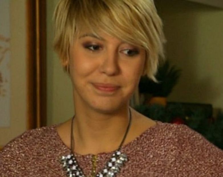 bandicam 2018-07-23 23-23-41-013 - 01 Sara b