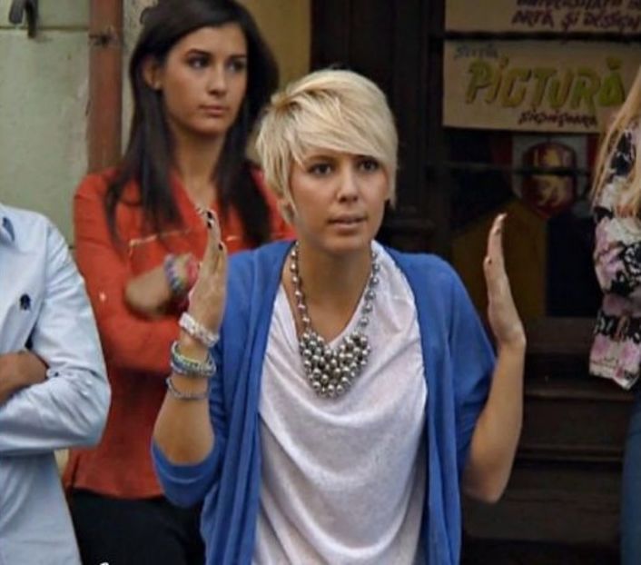 bandicam 2018-07-23 23-33-58-184 - 01 Sara b