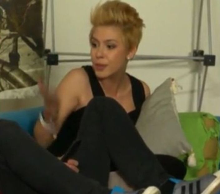 bandicam 2018-07-23 23-34-58-029 - 01 Sara b