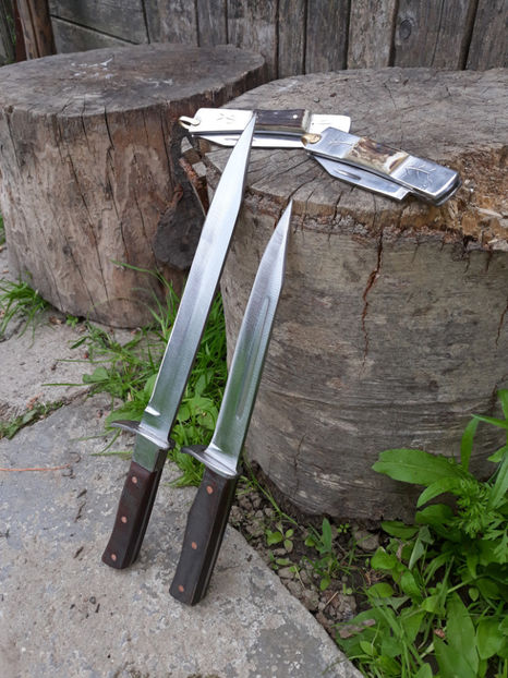  - Cutit pentru injunghiat