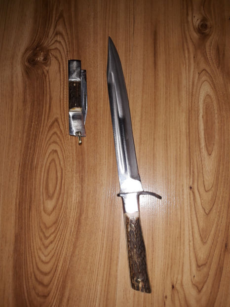  - Cutit pentru injunghiat