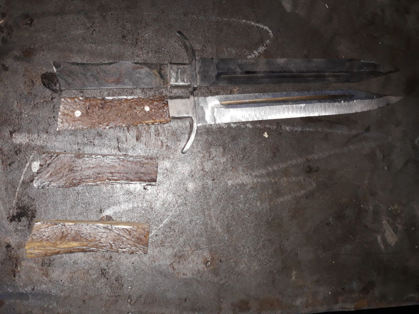  - Cutit pentru injunghiat