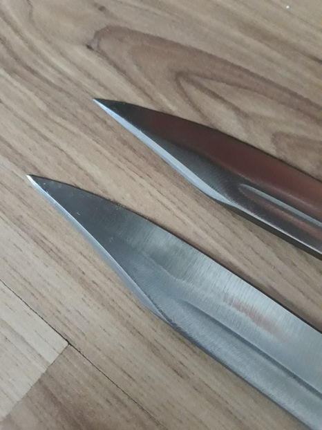  - Cutit pentru injunghiat