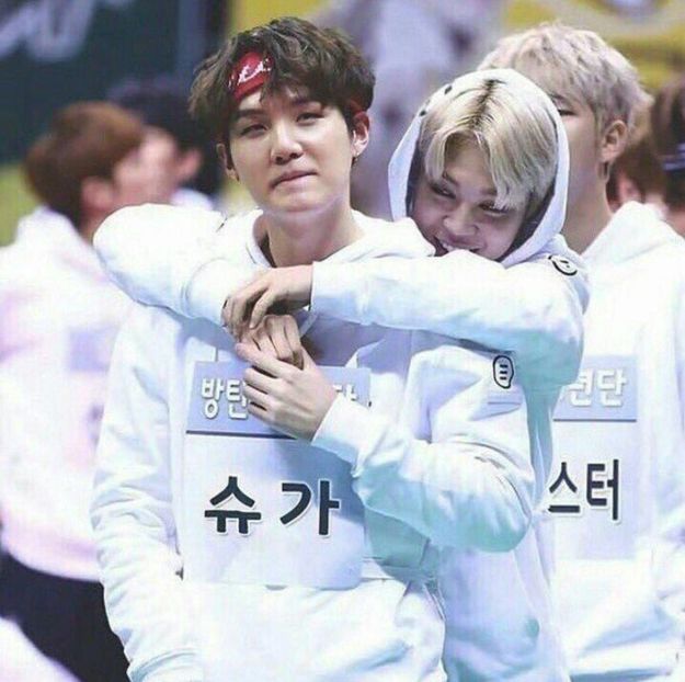  - - 6 - Hello BTS !