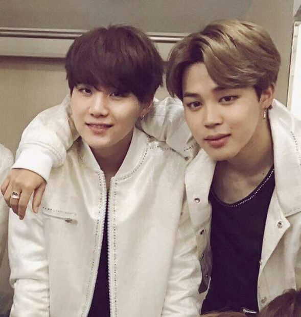  - - 6 - Hello BTS !