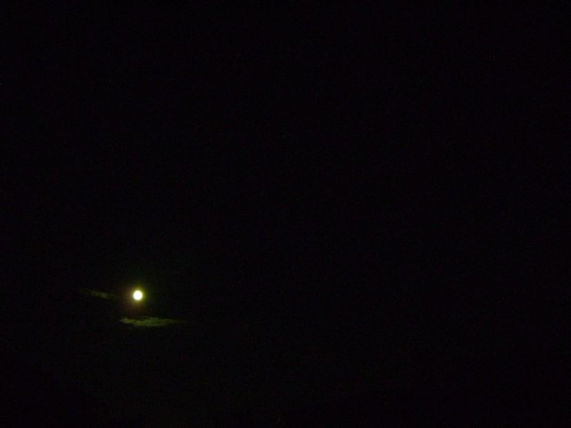 Luna in crestere in Capricorn - Luna - Soarele si norii - 1