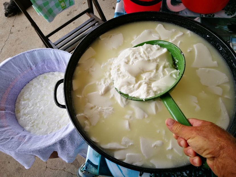  - 4 - BRÂNZĂ DE CAPRA