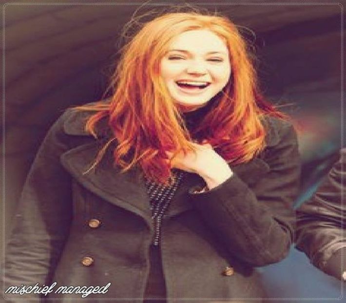 Haha, nu. *il ia in brate si il pune in masina, ii pune centura si porneste* - episodul 52