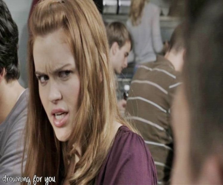 *se tine cu mana de ureche* Sa-si stranga baietasu tau alocatia sa-ti cumpere.. - episodul 52