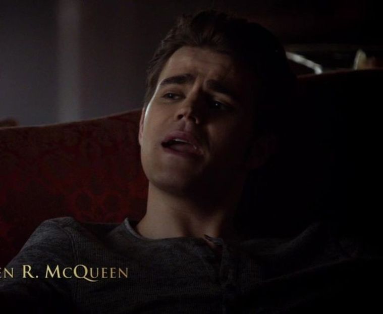 *canta f afon* Daca mi-ai calcat pantofuuuu, iti rup fata, iti sparg botuuu...fac 2 pasi si-o - episodul 53