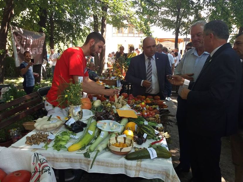  - A - A Festivalul tomatelor si biodiversitatii Buzau - 2018