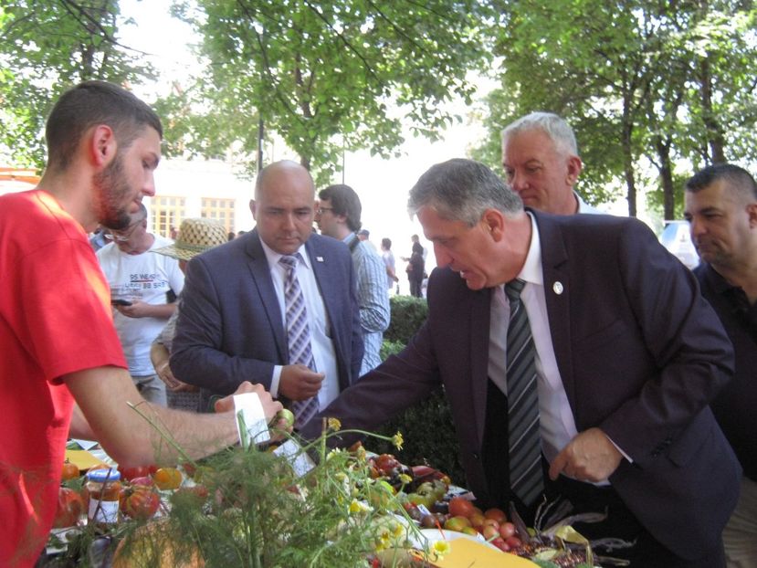  - A - A Festivalul tomatelor si biodiversitatii Buzau - 2018