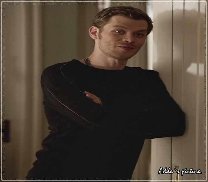 Imi place sa ma fac asteptat *intra si se aseaza la masa* - episodul 53