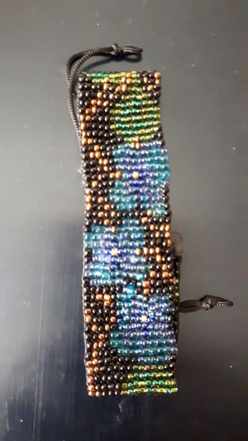  - Brățări brodate din margele