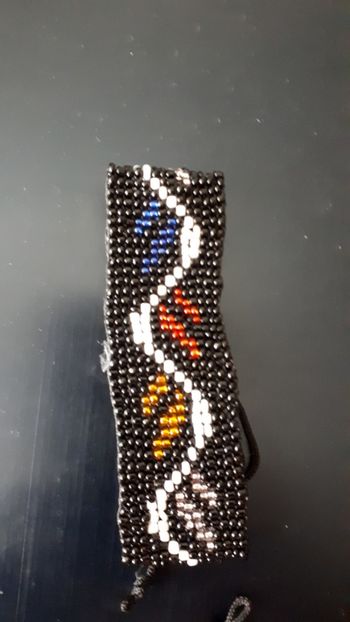  - Brățări brodate din margele