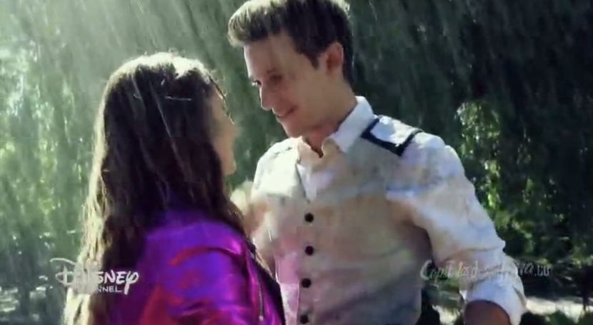 bandicam 2018-08-11 10-32-41-164 - 07 Lu beso 3 - 2