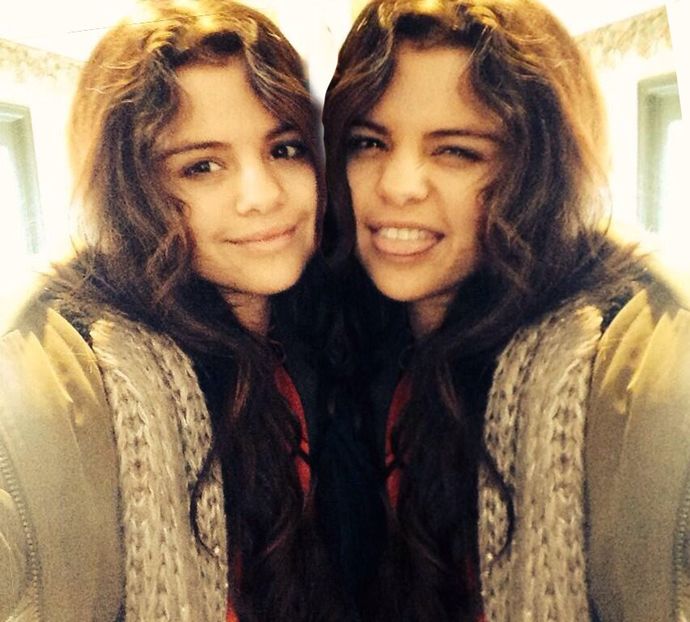  - Selena twins - 02