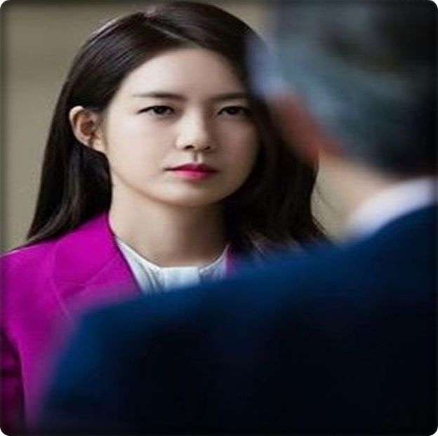 → Trebuie să plec.. am oră. [iese din încăpere] - THSJ - Episodul 01