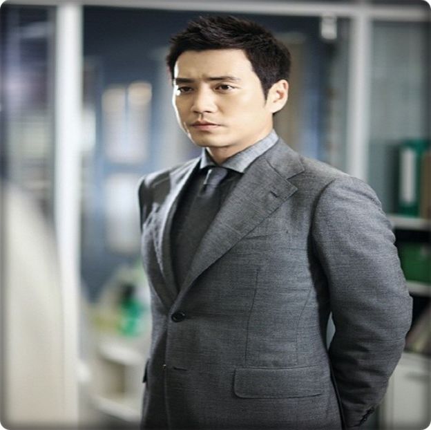 → Domnișoară, e foarte grav ceea ce ați făcut. Suntem un liceu de elită, ați putea fi chiar - THSJ - Episodul 01