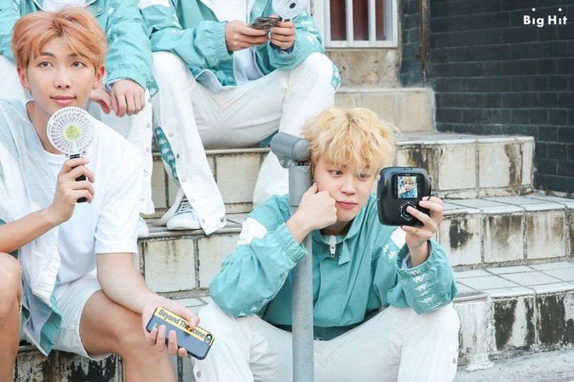  - x Behind-the-Photos of BTS 2018 Seasons Greetings Calender