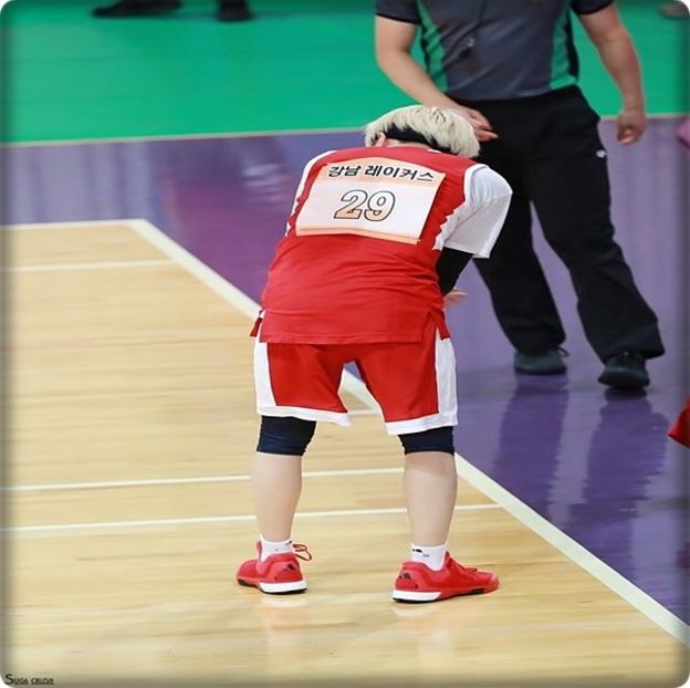 → Și se pare că nu ești singurul ;) [merge la Maddie rapid, întinde mâna] Te-ai lovit? - THSJ - Episodul 04