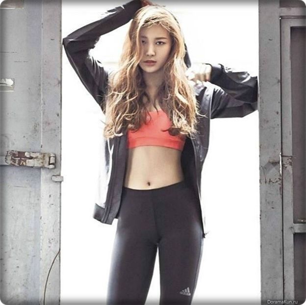 → [își dă ochii peste cap] Cum Doamne, să poți să fii așa handi;capată?? - THSJ - Episodul 04