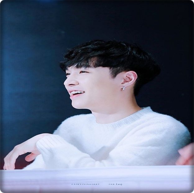 → [râde] Da.. :)) Probabil. Deși mi-am propus să nu beau prea mult de data asta. ;) [îi - THSJ - Episodul 04