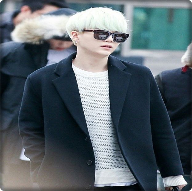 → Să fim serioși.. amândoi știm că tu urăști balurile. Și ea știe. E logic că o faci doar ca - THSJ - Episodul 04