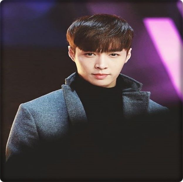 → Cred că am băut prea mult.. [își duce mâna dreaptă la frunte] - THSJ - Episodul 04