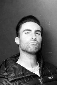 *se uita la tlf*Acum ma suni..dupa ce m-ai dat afara*respinge apelul* - episodul 55