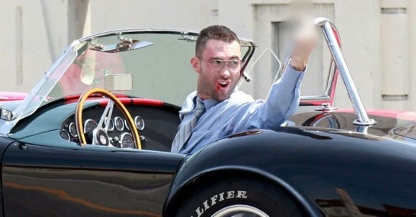 *ii arata mwe lu ala din spate=))* - episodul 56