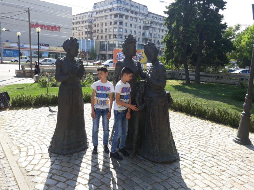 20180503_161725(0) - 0 - contact  SUNATI  0752808815
