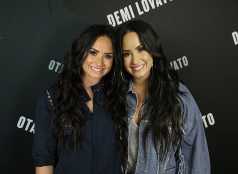 - Demi twins