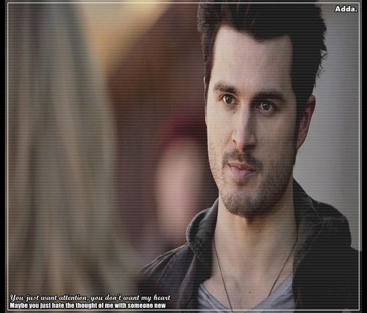 Spuse cel care tocmai a prins si el ceva......p;;w;l lui Ezra - episodul 57
