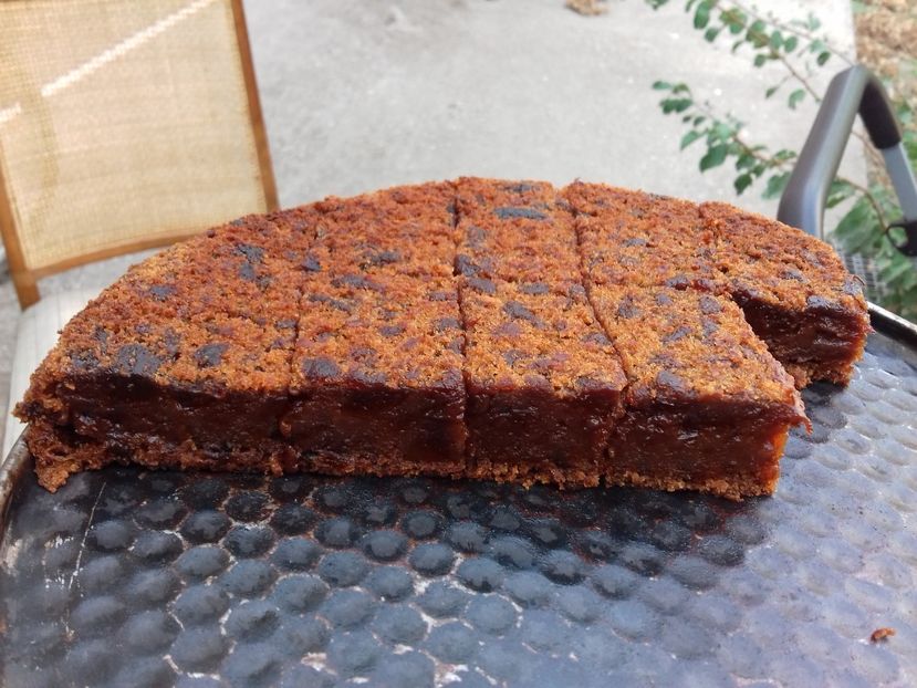 Negresă cu dulceață de piersici - Retete 1