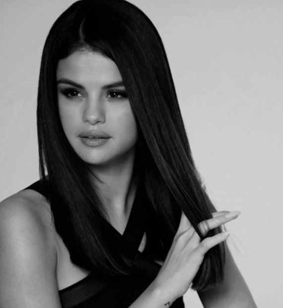  - 01aa Selena - 01