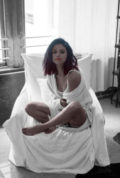  - 01a Selena - 01