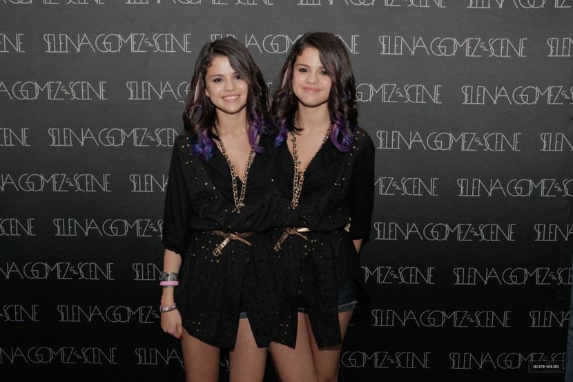  - Selena twins - 02