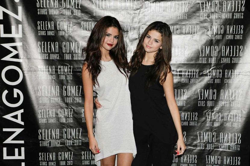  - Selena twins - 02