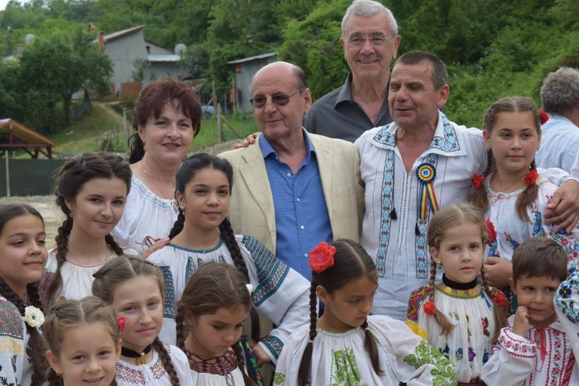  - HAI LA HORA HAI LA JOC!