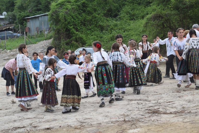  - HAI LA HORA HAI LA JOC!