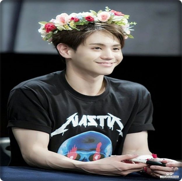 → Pentru că fetele din organizare sunt incompetente, iar participantele sunt ocupate. Nu - THSJ - Episodul 07