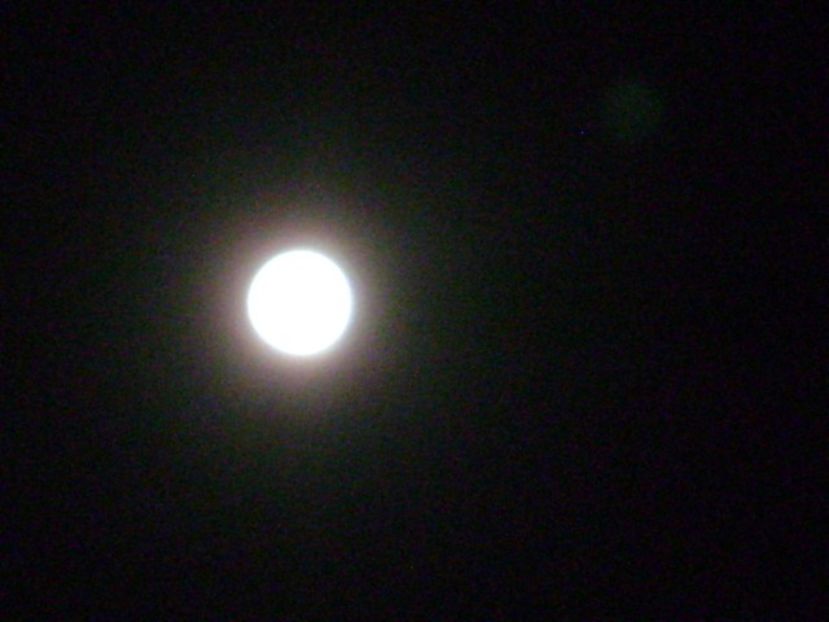 Luna plina in Pesti - Luna - Soarele si norii - 1