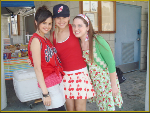 selena, chelsea and jennifer - Jennifer Stone