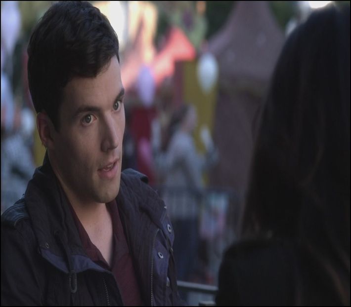 Stau bine pe cearceaf, mersi *tinandu-se cu mana de tigrisor* - episodul 58