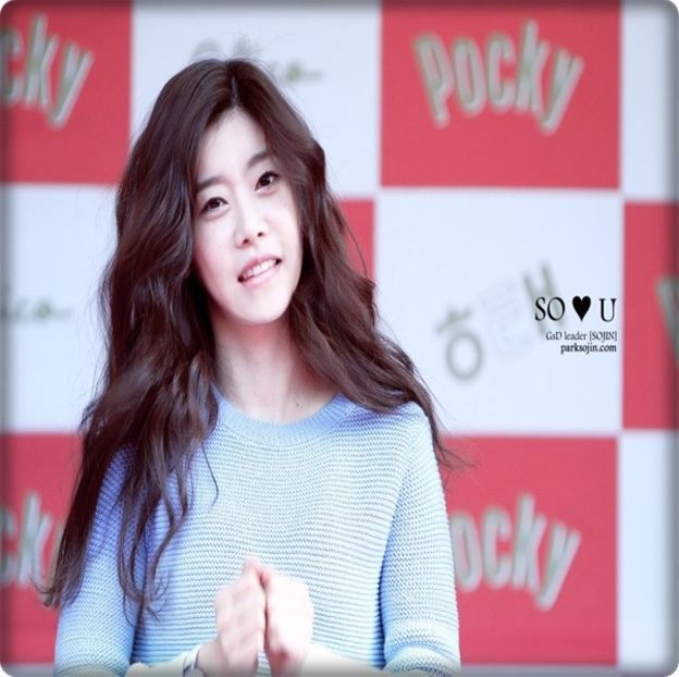 → Ăăm.. [se uită pe acolo] - THSJ - Episodul 09